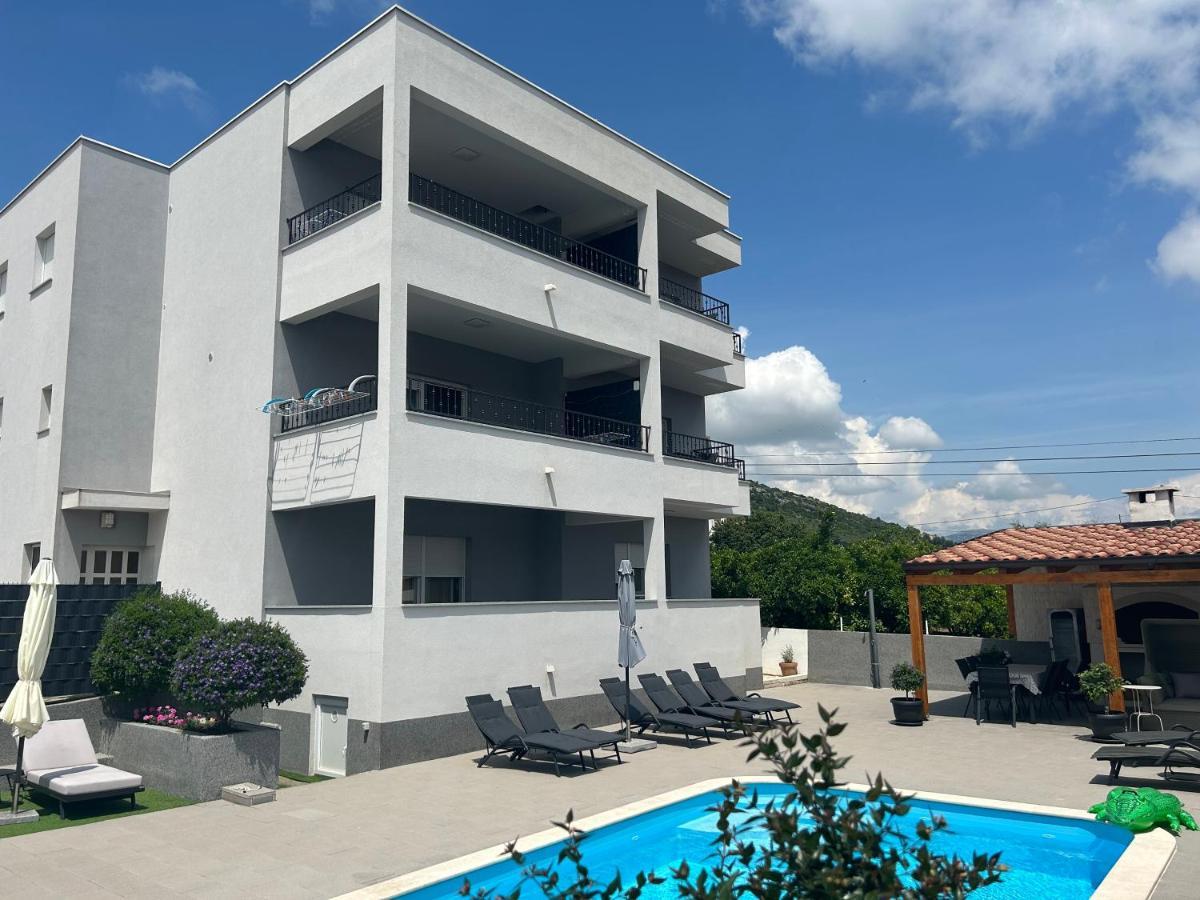 Villa Apartments Aa 1 Trogir Eksteriør bilde