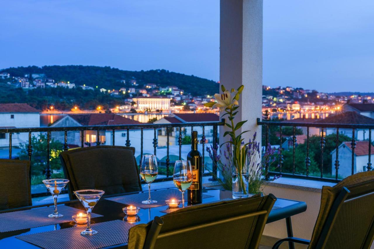 Villa Apartments Aa 1 Trogir Eksteriør bilde