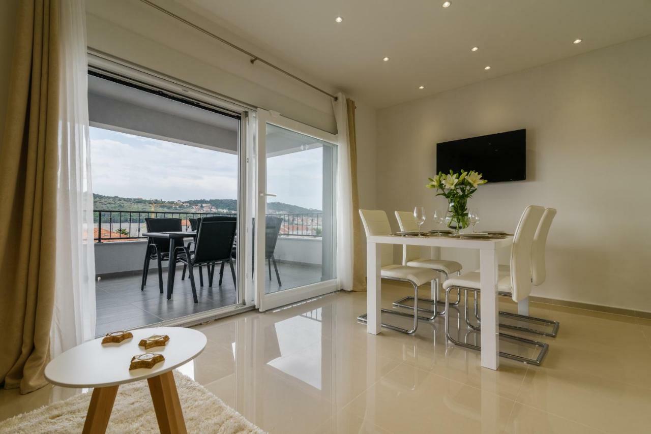 Villa Apartments Aa 1 Trogir Eksteriør bilde