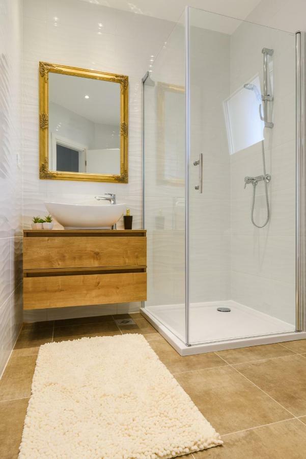 Villa Apartments Aa 1 Trogir Eksteriør bilde