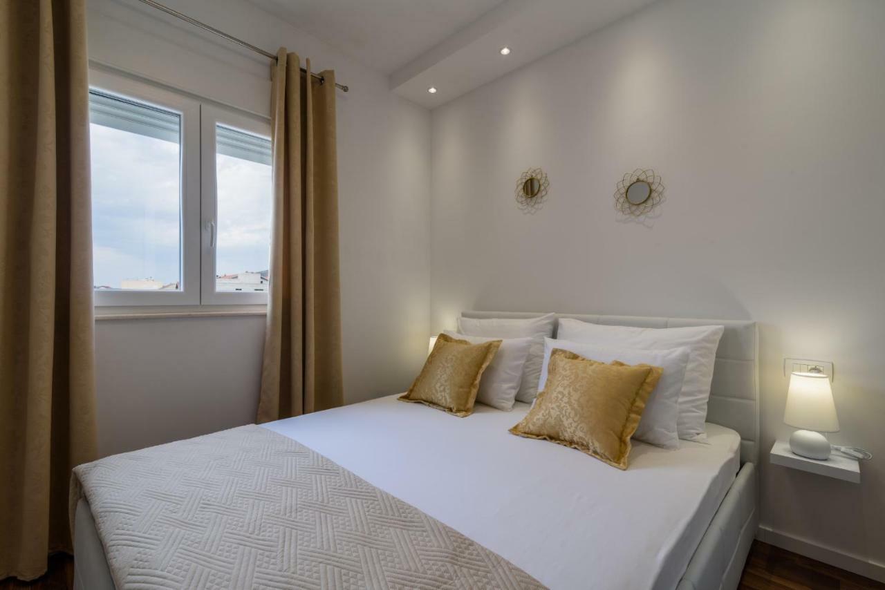 Villa Apartments Aa 1 Trogir Eksteriør bilde