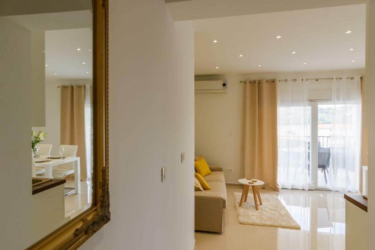 Villa Apartments Aa 1 Trogir Eksteriør bilde